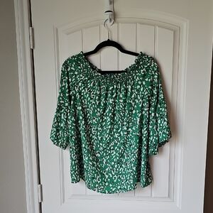 Elegant Green Women's Blouse